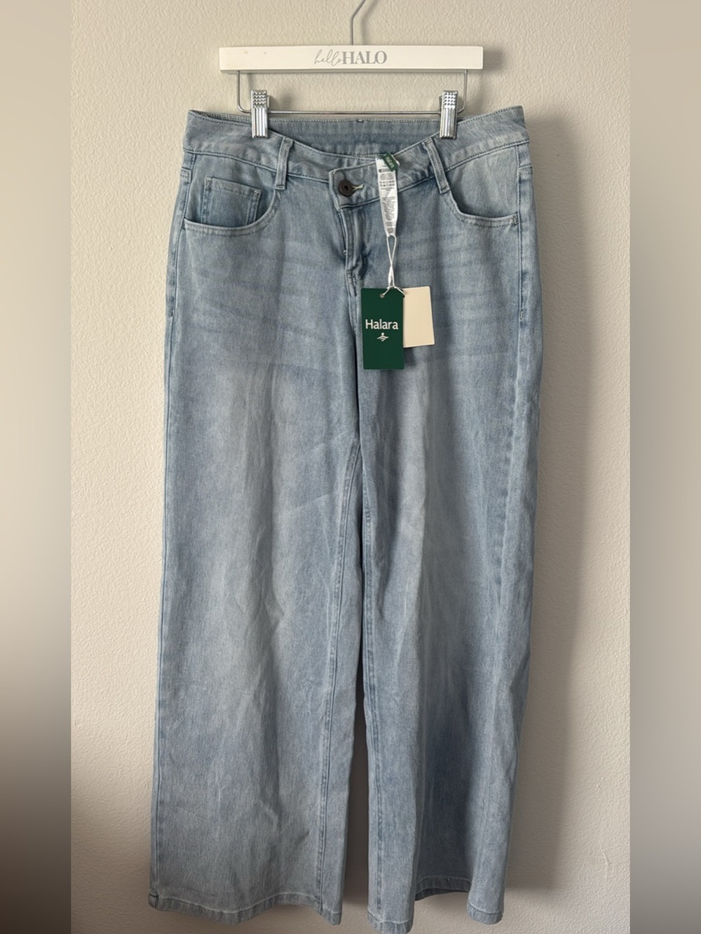HALARA Light Wash Straight Leg Jeans